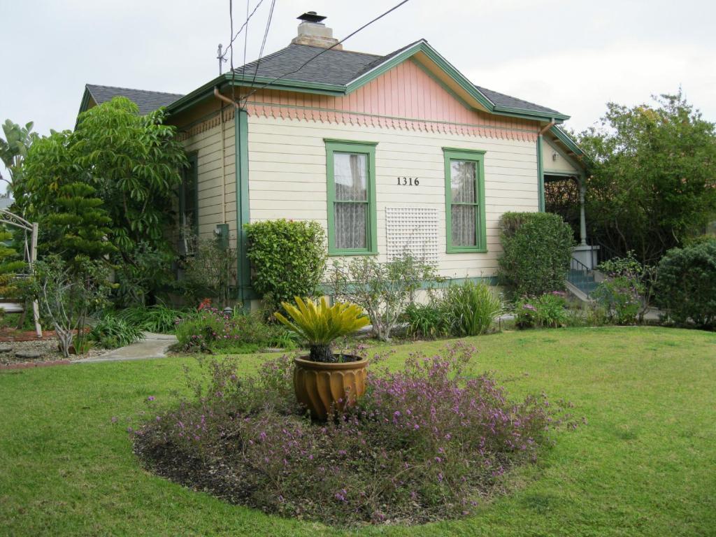 A White Jasmine Inn Santa Barbara Exterior photo